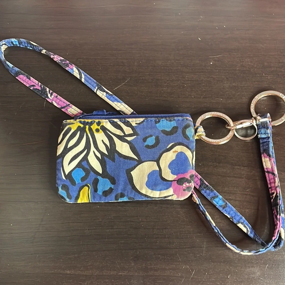 🎉Vera Bradley Wristlet Lanyard Wallet!